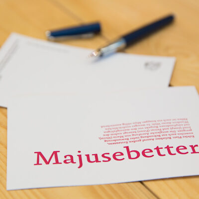 Majusebetter | Fein eefler Koart op eefler Platt.